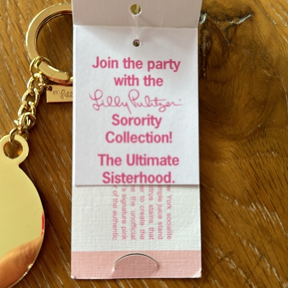 Chi Omega x Lilly Pulitzer key chain NWT - Picture 4 of 6